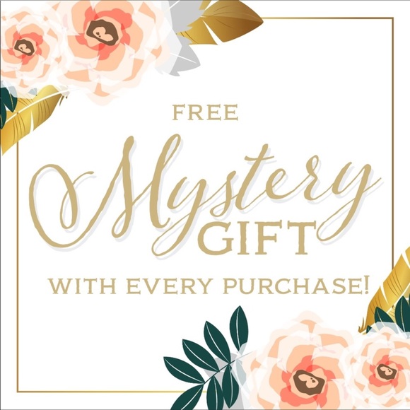 Meet your New Posher, Diane aka Dee aka D aka Didi - Picture 4 of 8